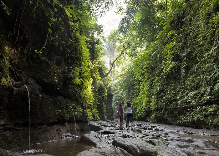 Pramana Giri Kusuma منتجع