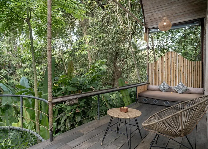 Pramana Giri Kusuma 4*